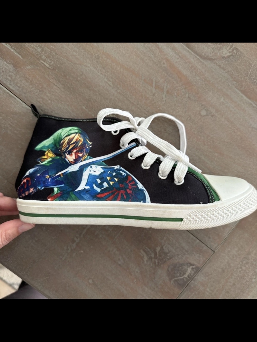 Canvas Legend of Zelda Graphic High Top Sneakers Size 3 Youth Preowned Nintendo